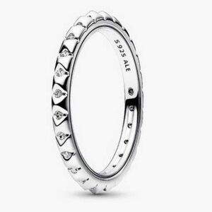 Pandora “Me Pyramids Ring” 925 Sterling Silver Studded Ring Band. 7.5 stackable